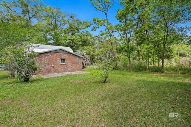 18210 E Illinois Street, Robertsdale, AL 36567