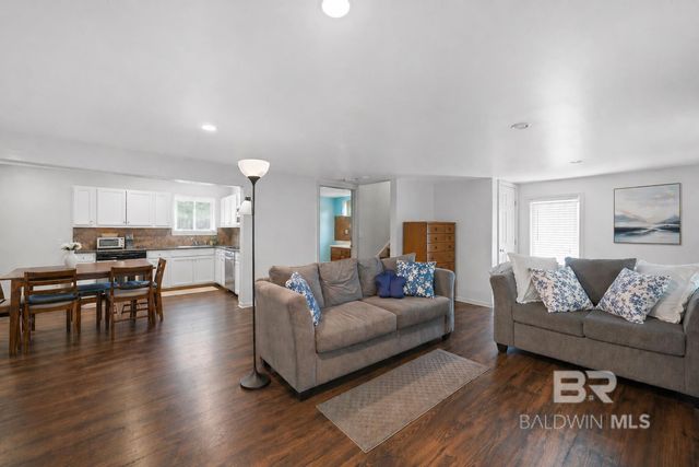 18210 E Illinois Street, Robertsdale, AL 36567