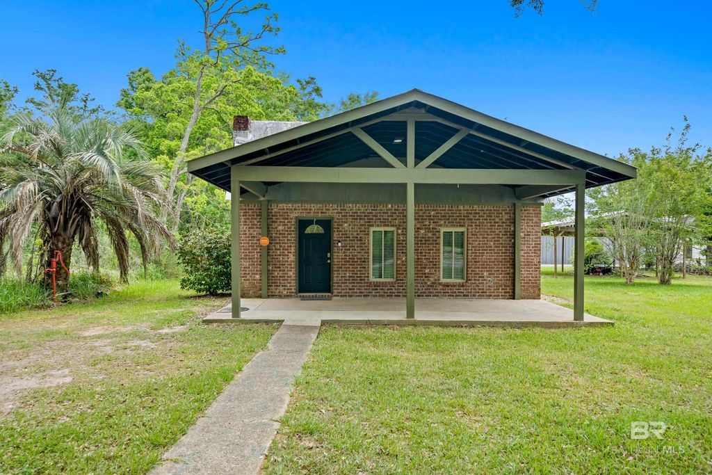 18210 E Illinois Street, Robertsdale, AL 36567