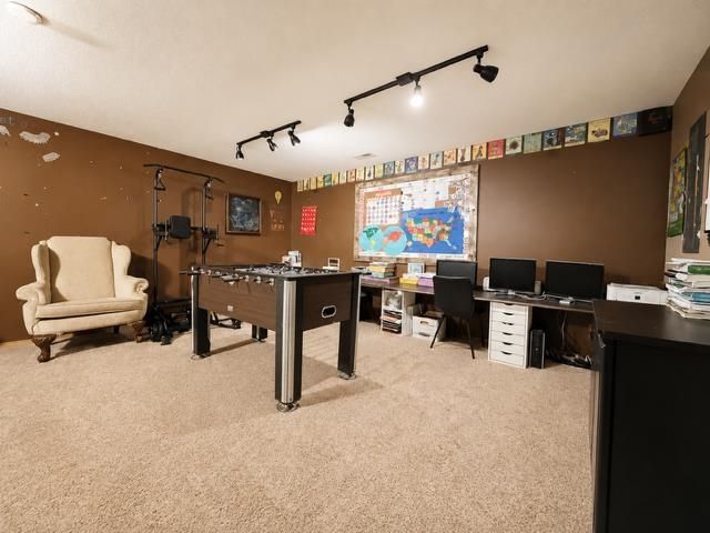 1012 E Winding Lane, Derby, KS 67037
