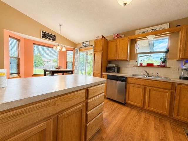 1012 E Winding Lane, Derby, KS 67037