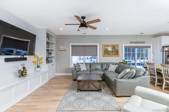 6 Mastro Court, Baiting Hollow, NY 11933