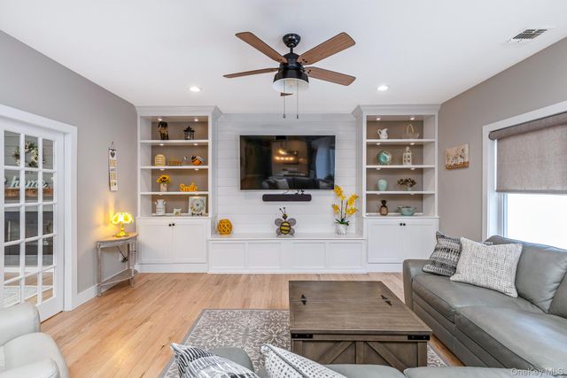 6 Mastro Court, Baiting Hollow, NY 11933