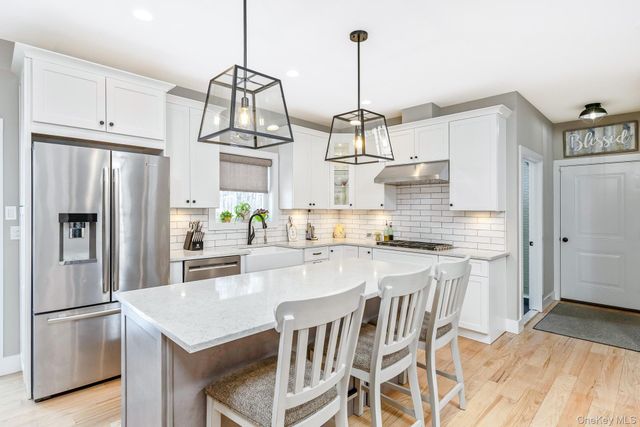 6 Mastro Court, Baiting Hollow, NY 11933