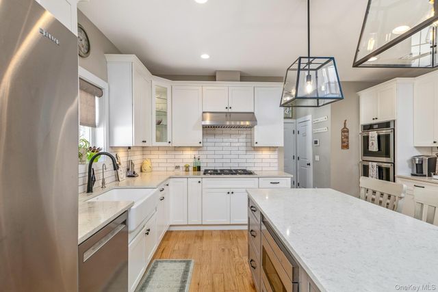 6 Mastro Court, Baiting Hollow, NY 11933