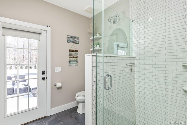 6 Mastro Court, Baiting Hollow, NY 11933