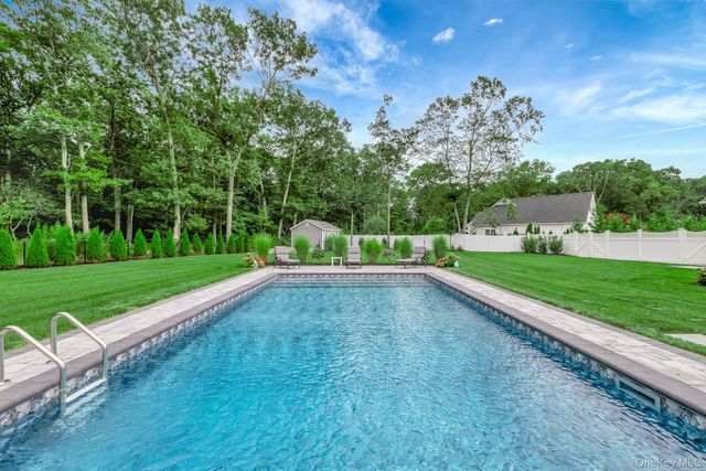 6 Mastro Court, Baiting Hollow, NY 11933