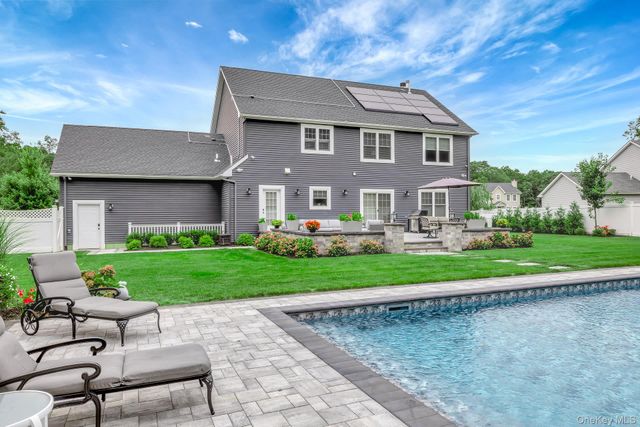 6 Mastro Court, Baiting Hollow, NY 11933