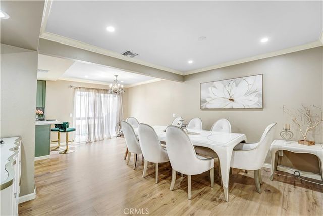 20737 Roscoe Boulevard 203, Winnetka, CA 91306