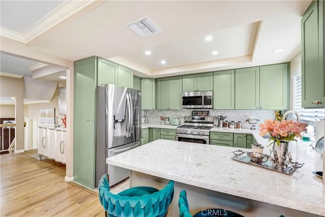 20737 Roscoe Boulevard 203, Winnetka, CA 91306