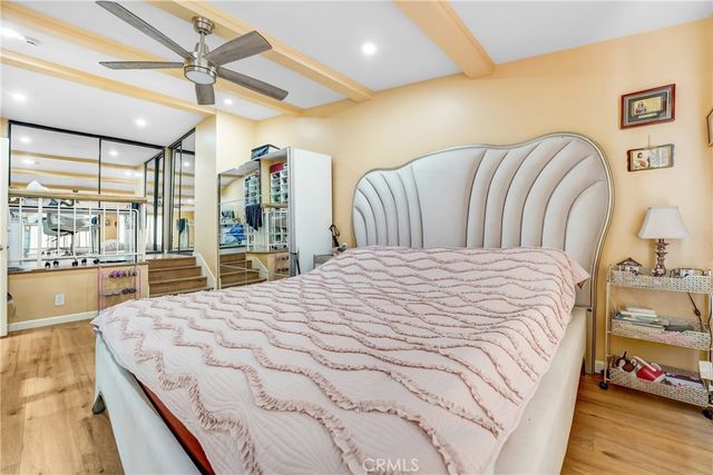 20737 Roscoe Boulevard 203, Winnetka, CA 91306