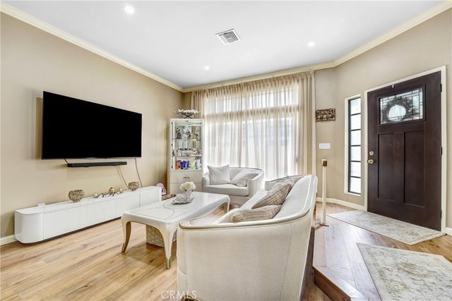 20737 Roscoe Boulevard 203, Winnetka, CA 91306