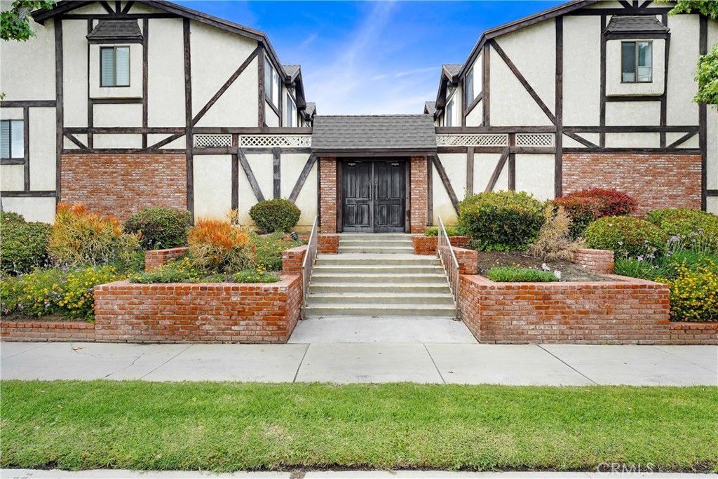 20737 Roscoe Boulevard 203, Winnetka, CA 91306