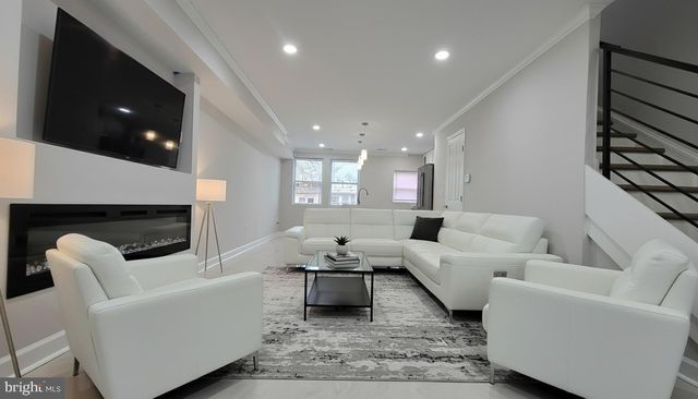 1742 LYMAN PL NE, Washington, DC 20002