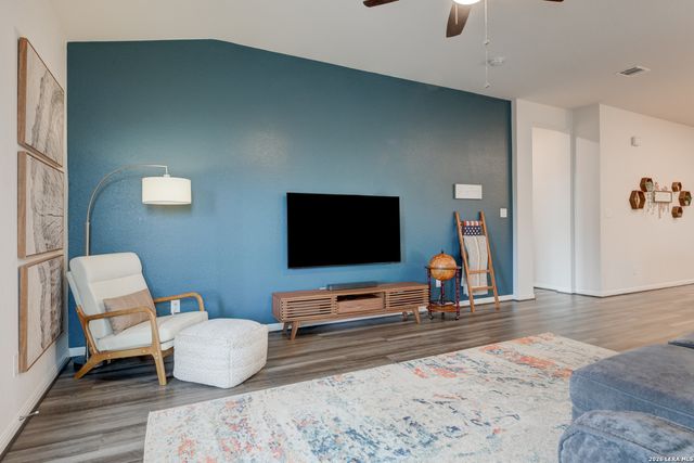 4807 Night Herder, St Hedwig, TX 78152