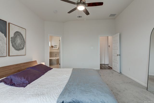 4807 Night Herder, St Hedwig, TX 78152