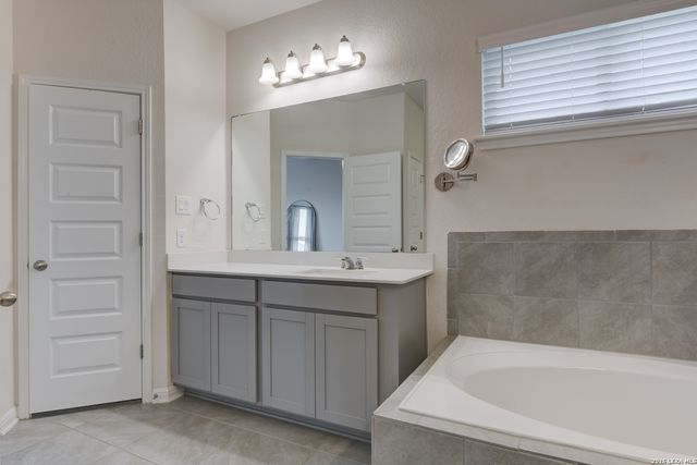 4807 Night Herder, St Hedwig, TX 78152