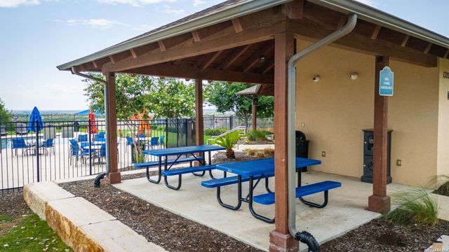 4807 Night Herder, St Hedwig, TX 78152