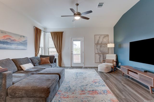 4807 Night Herder, St Hedwig, TX 78152