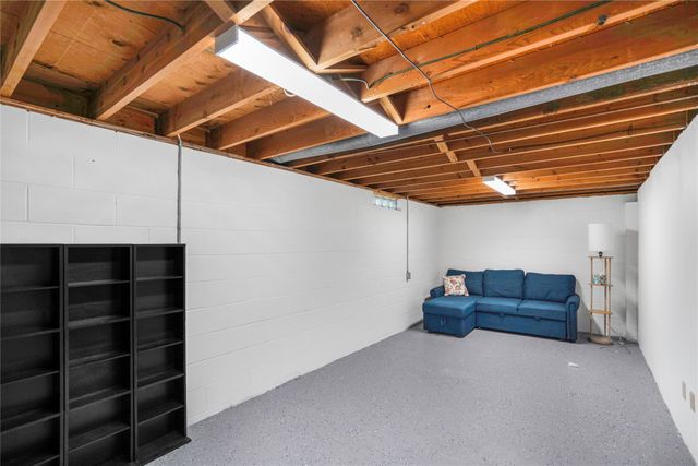 1310 20th Street, Ames, IA 50010