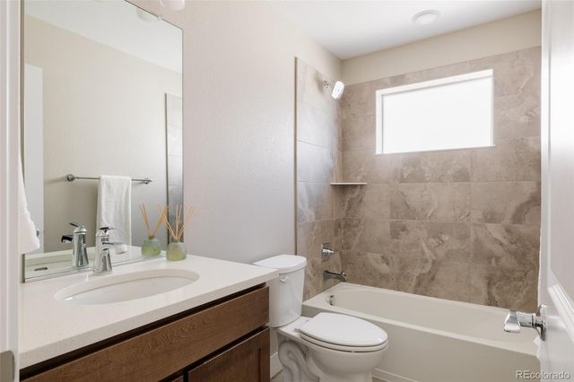 6166 N Dallas Way, Denver, CO 80238