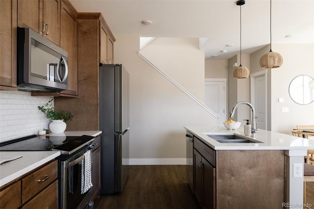 6166 N Dallas Way, Denver, CO 80238