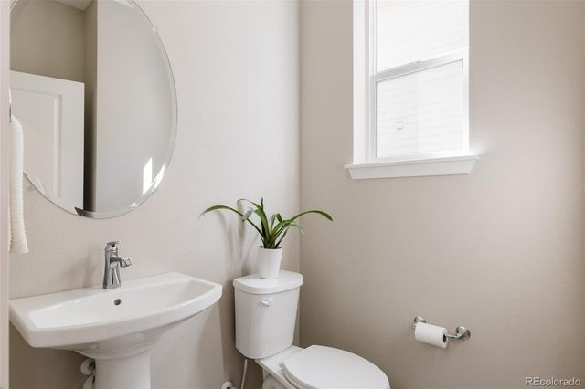 6166 N Dallas Way, Denver, CO 80238