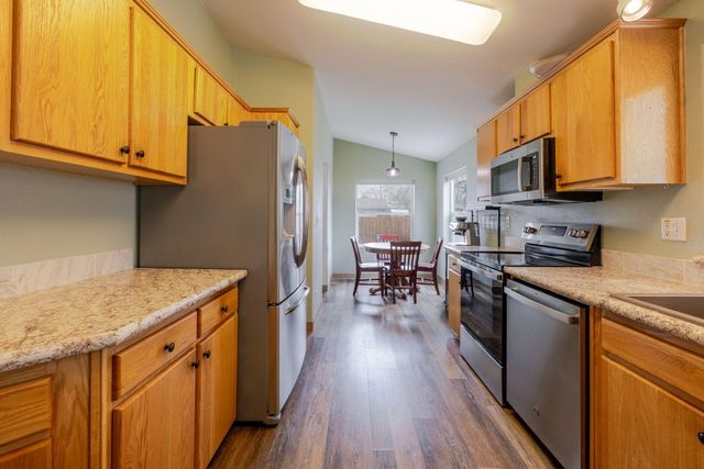 2051 NE Uintah Court, Redmond, OR 97756