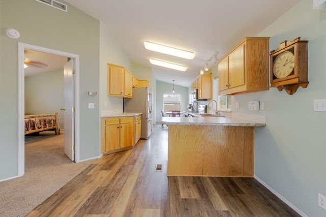 2051 NE Uintah Court, Redmond, OR 97756