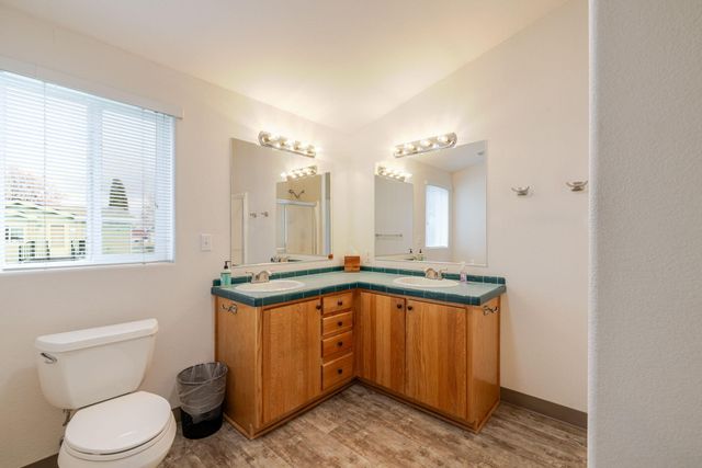 2051 NE Uintah Court, Redmond, OR 97756