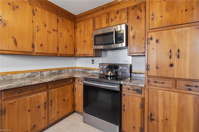 3321 Lawrence DR, Carrsville, VA 23315