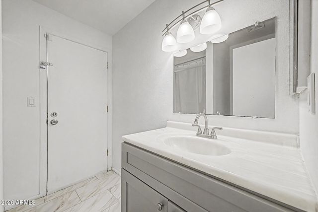 701 W EMELITA Avenue, Mesa, AZ 85210