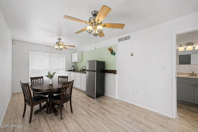 701 W EMELITA Avenue, Mesa, AZ 85210