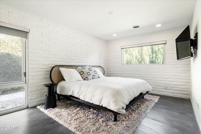 3127 N 60TH Street, Phoenix, AZ 85018