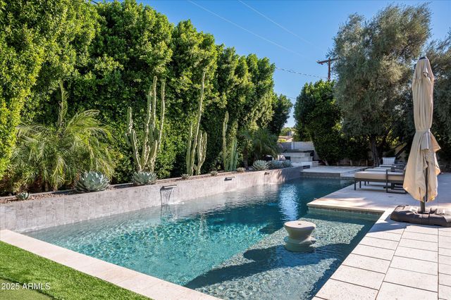 3127 N 60TH Street, Phoenix, AZ 85018