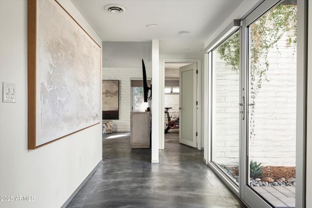 3127 N 60TH Street, Phoenix, AZ 85018