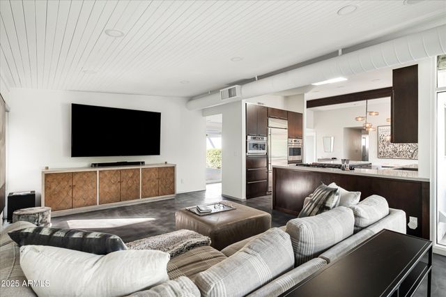 3127 N 60TH Street, Phoenix, AZ 85018