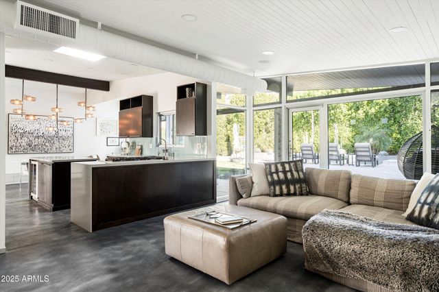 3127 N 60TH Street, Phoenix, AZ 85018