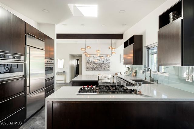 3127 N 60TH Street, Phoenix, AZ 85018