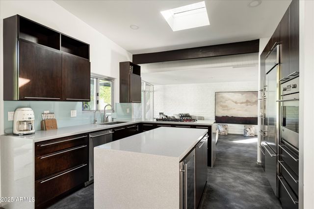 3127 N 60TH Street, Phoenix, AZ 85018