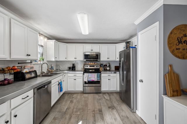 417 William Dr, Pleasant View, TN 37146