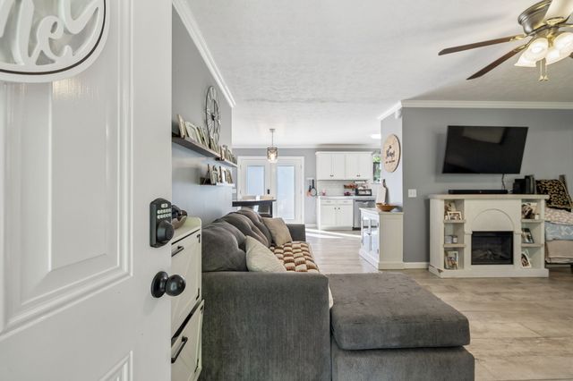 417 William Dr, Pleasant View, TN 37146