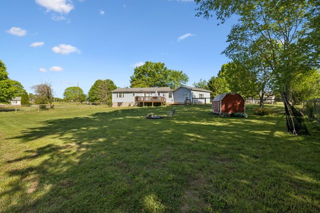 417 William Dr, Pleasant View, TN 37146
