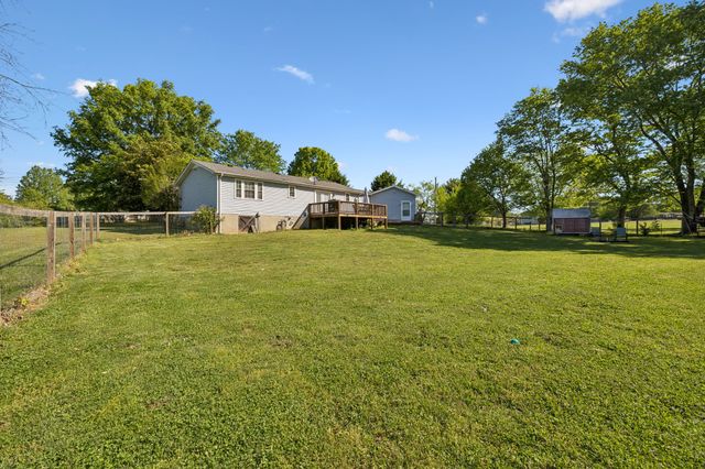 417 William Dr, Pleasant View, TN 37146