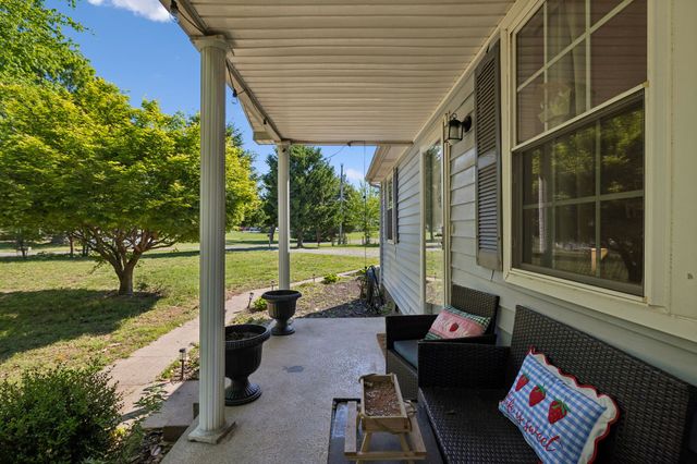 417 William Dr, Pleasant View, TN 37146