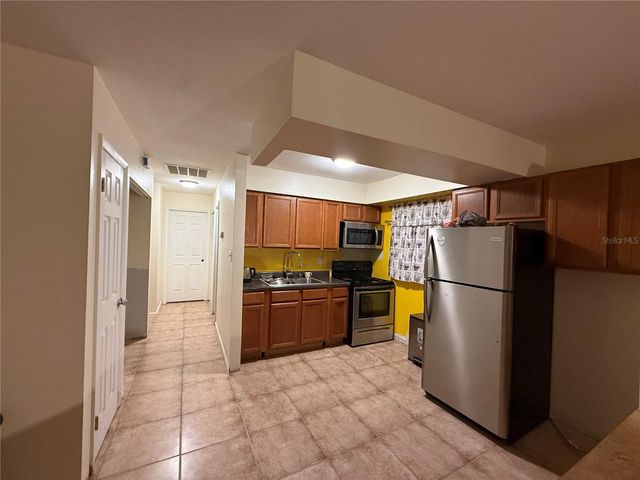 9302 SE MARICAMP ROAD, Ocala, FL 34472