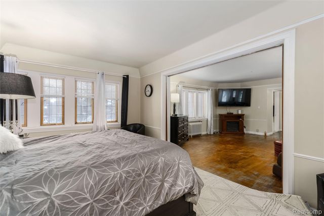 1735 LINCOLNSHIRE Drive, Detroit, MI 48203