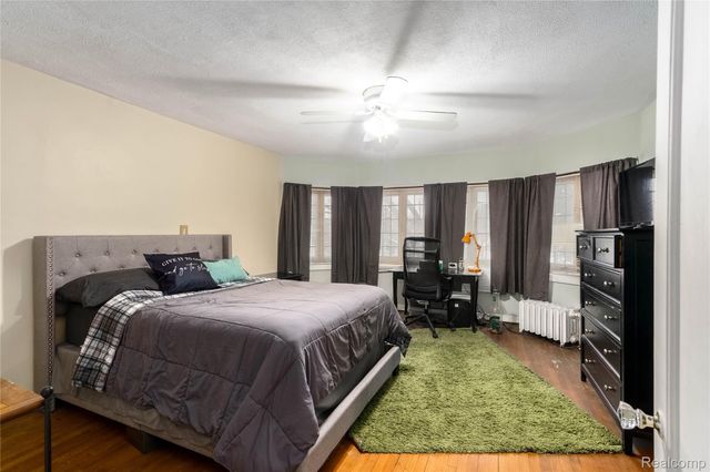 1735 LINCOLNSHIRE Drive, Detroit, MI 48203