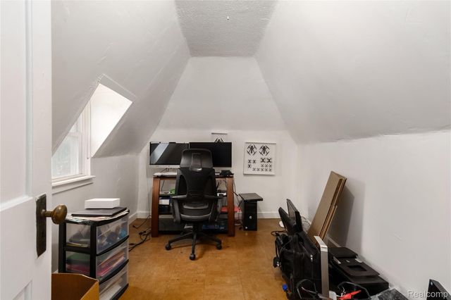 1735 LINCOLNSHIRE Drive, Detroit, MI 48203