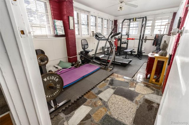 1735 LINCOLNSHIRE Drive, Detroit, MI 48203